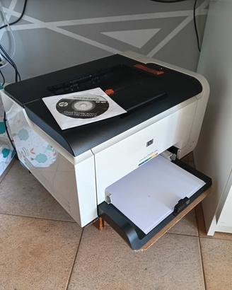 Stampante HP  laserjet pro cp1025 