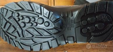 Lewer scarpe antinfortunistiche.