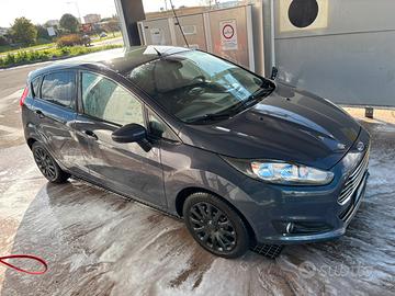 FORD Fiesta Titanium 1.4 5 porte Bz.- GPL