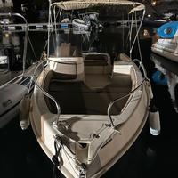 BARCA A MOTORE