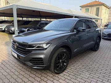 VOLKSWAGEN Touareg 3.0 tdi Black Style tiptronic