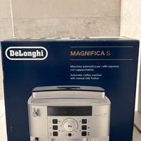 Macchina automatica per caffè con cappuccinatore