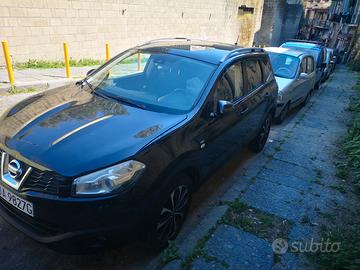 Bella macchina a 7 posti