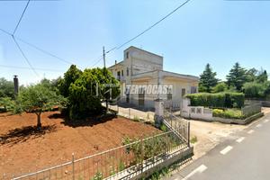 NOVITÀ! Villa con ampi spazi esterni e due unità a