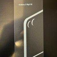 Samsung Z Flip7 FE 8/128GB Nero - Nuovo sigillato