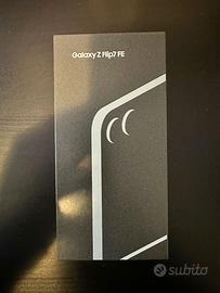 Samsung Z Flip7 FE 8/128GB Nero - Nuovo sigillato