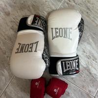 Guantoni da box Leone + Fasce Domyos