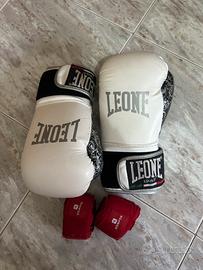 Guantoni da box Leone + Fasce Domyos