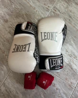 Guantoni da box Leone + Fasce Domyos