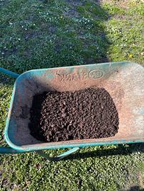 Humus fertilizzante naturale