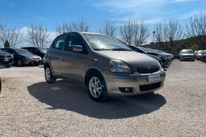 TOYOTA YARIS 1.0 B - 2005