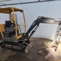 Mini Escavatore Volvo Ec15B