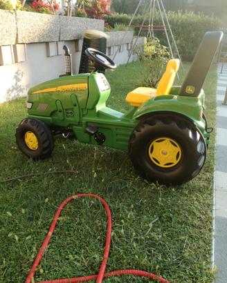 Trattore a pedali John Deere