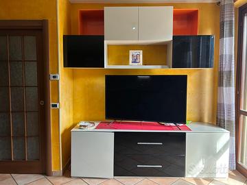 Parete attrezzata- mobile sala