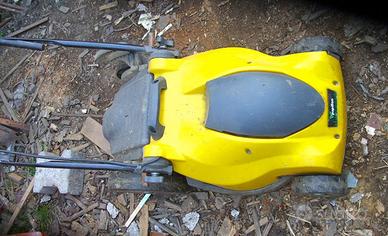 macchina rasa erba per pezzi di ricambio