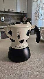 Mukka Bialetti che fa il cappuccino 
