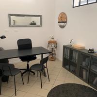 Ufficio arredato uso professionale