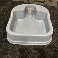 Dispenser acqua gatto