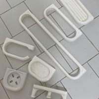 Set completo accessori bagno ben tenuto