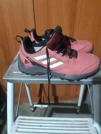 Scarpe trekking Adidas numero 40