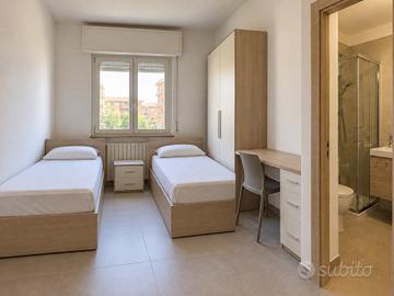 LUMINOSA STANZA CON POSTO LETTO - BORGO ROMA