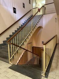 Casa indipendente di 5530 m² con più di 5 locali e