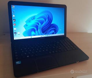 Toshiba 15.6"  Intel B830/8gb/SSD nuovo 512gb/w11