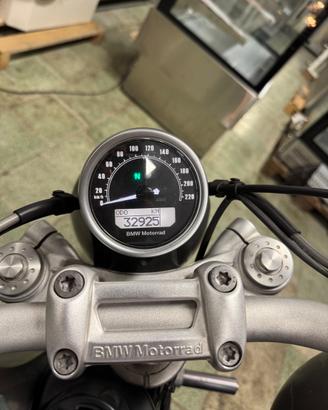 BMW R nine t scrambler