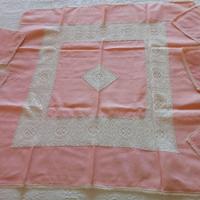 Tovaglietta vintage in lino e pizzo