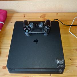Ps4 Slim 500gb e 4 giochi
