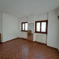 Appartamento p.terra e 2 posti auto San Gimignano