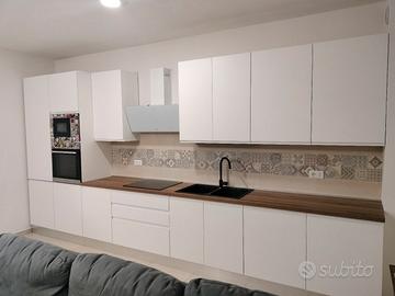 Cucina lineare componibile + mobile TV