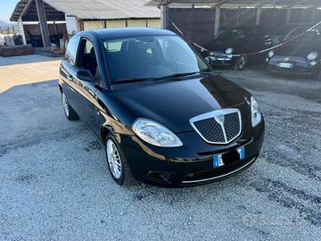 Ypsilon eco-chic benzina GPL neopatentati