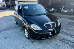 Ypsilon eco-chic benzina GPL neopatentati