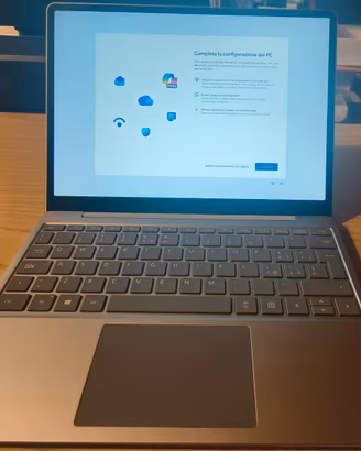 Microsoft Surface Laptop Go 12.45"