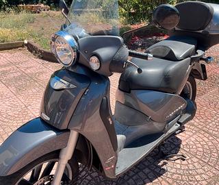 Aprilia Scarabeo 250 