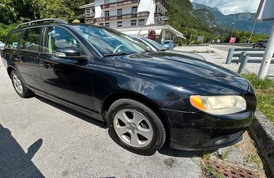 Volvo V70 2.4 D5 AWD Summum