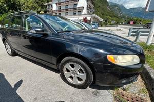 Volvo V70 2.4 D5 AWD Summum