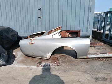 Ferrari 365 GT 2+2 parte posteriore 