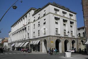4 LOCALI A ROVIGO