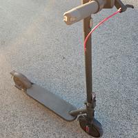 Monopattino Xiaomi 4 lite