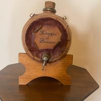 Piccolo barile per conservare la grappa