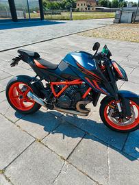 KTM 1290 super Duke r