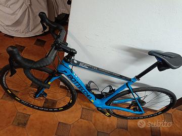 Bicicletta Bottecchia M4 Superlight Ultegra disk