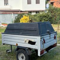 Carrello auto coperto