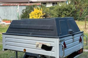 Carrello auto coperto