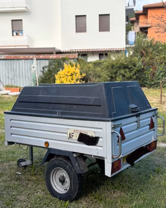 Carrello auto coperto