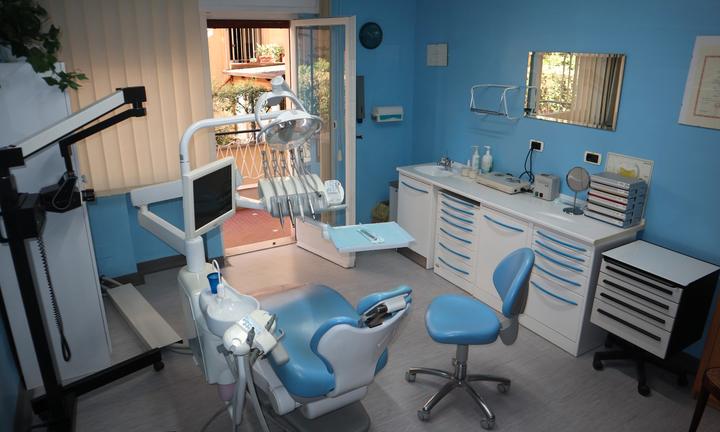 Stanza operativa uso odontoiatrico
