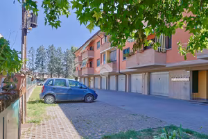 4 LOCALI A REGGIO NELL'EMILIA