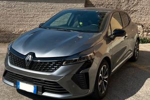 Renault Clio V E‑Tech Hybrid-2023-Full Optional